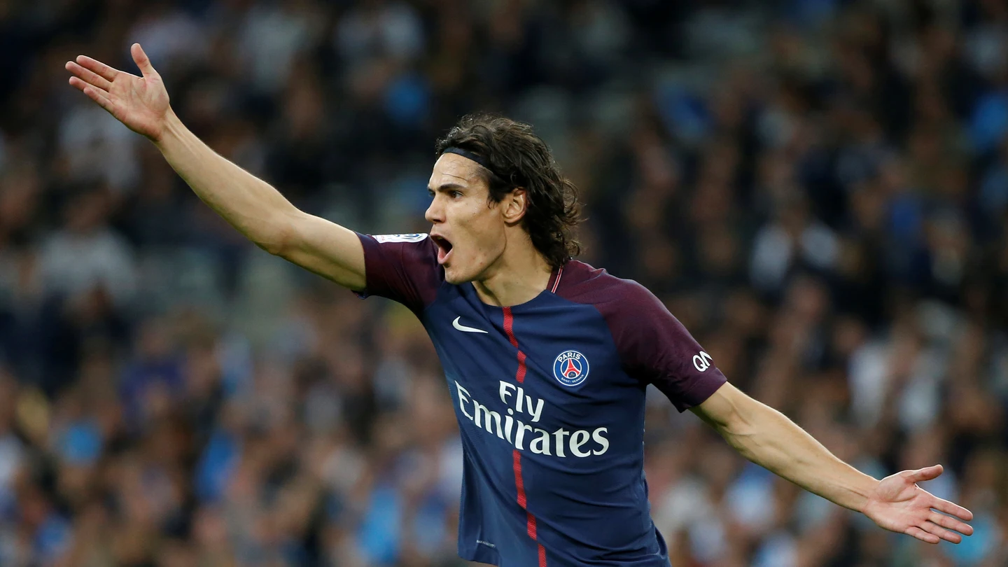 Cavani, durante un partido con el PSG Cavani, durante un partido con el PSG