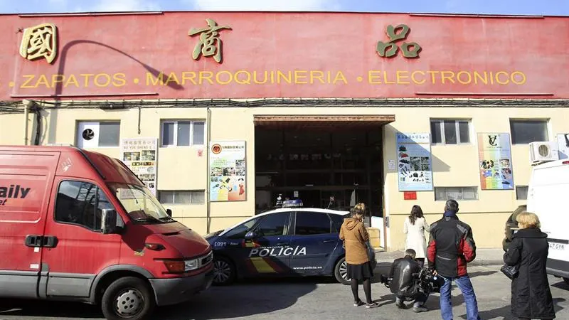 Registros es en el polígono industrial de Cobo Calleja, en la localidad madrileña de Fuenlabrada, en una operación contra la mafia china