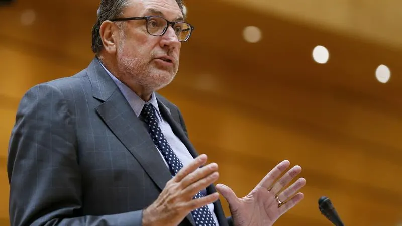 El senador de CDC Josep Lluis Cleries en el pleno del Senado