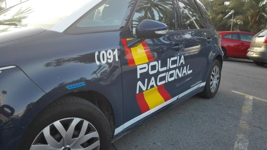 Vehículo de la Policía Nacional Vehículo de la Policía Nacional