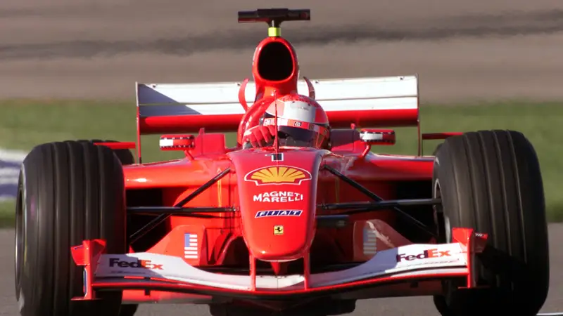 Michael Schumacher, conduciendo el Ferrari F2001