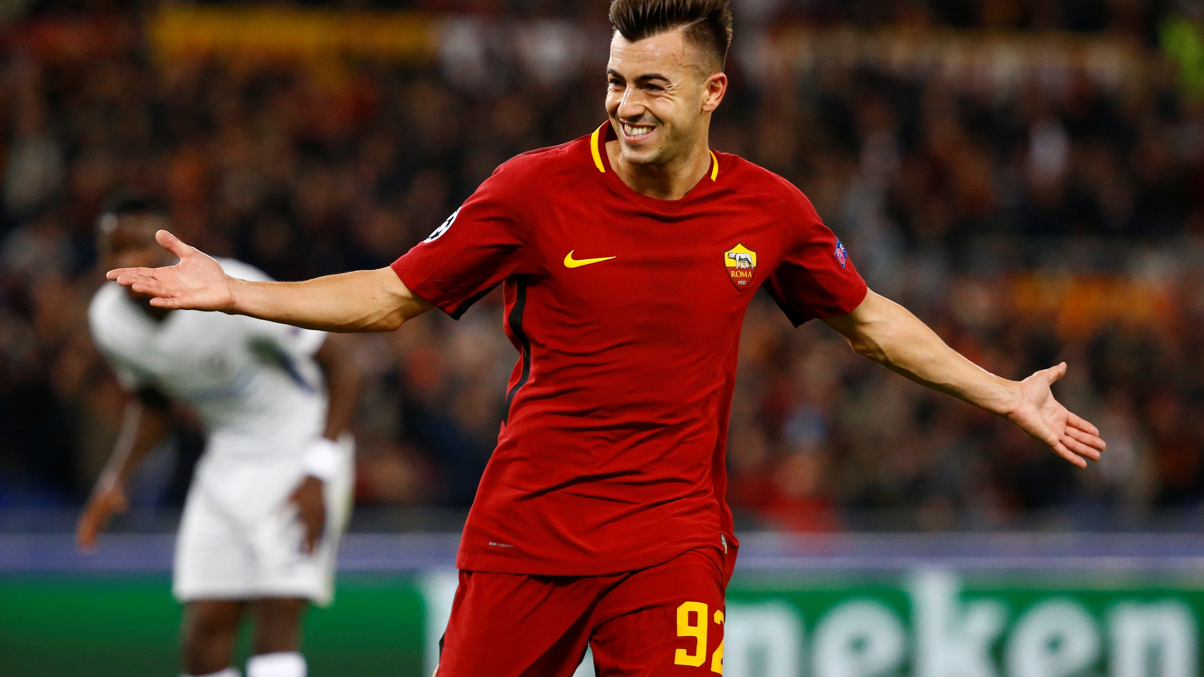 El Shaarawy celebra uno de sus goles ante el Chelsea