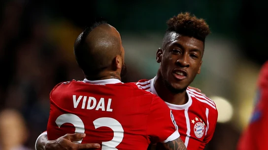 Coman celebra su gol contra el Celtic con Arturo Vidal Coman celebra su gol contra el Celtic con Arturo Vidal