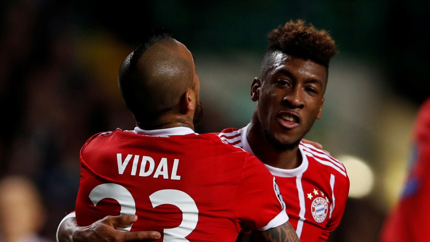 Coman celebra su gol contra el Celtic con Arturo Vidal