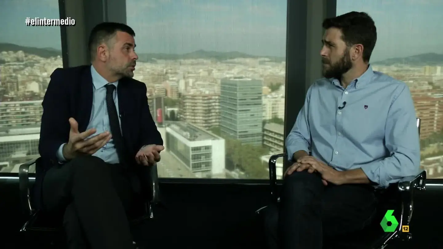 Santi Vila habla con Gonzo en El Intermedio Santi Vila habla con Gonzo en El Intermedio
