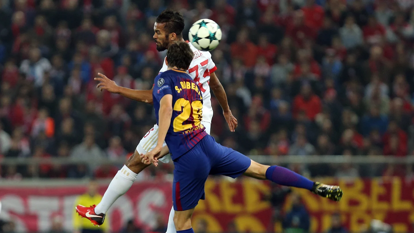 Sergi Roberto, en acción ante Olympiacos Sergi Roberto, en acción ante Olympiacos