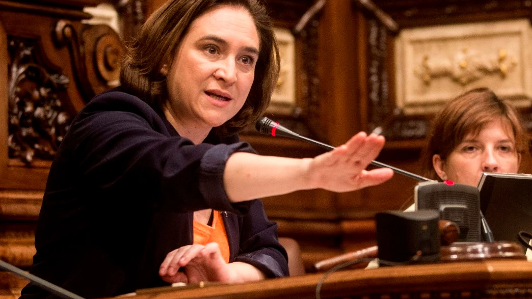 Ada Colau en el Ayuntamiento de Barcelona