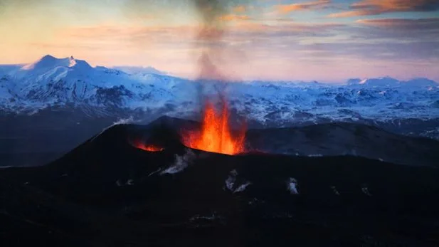 El volcán más grande de Europa