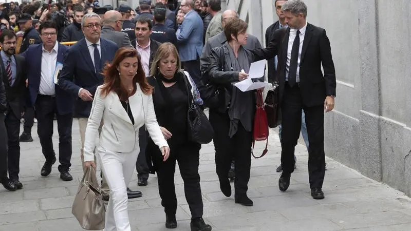 Llegada al Supremo de miembros de la Mesa del Parlament