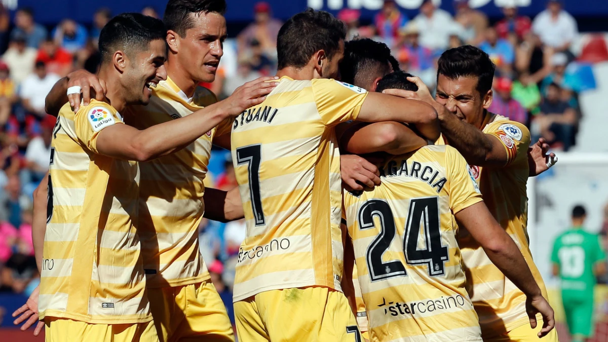 El Girona celebra un gol