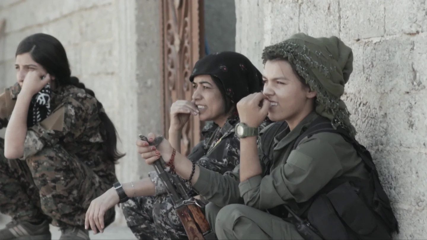 Combatientes contra Dáesh en Raqqa Combatientes contra Dáesh en Raqqa