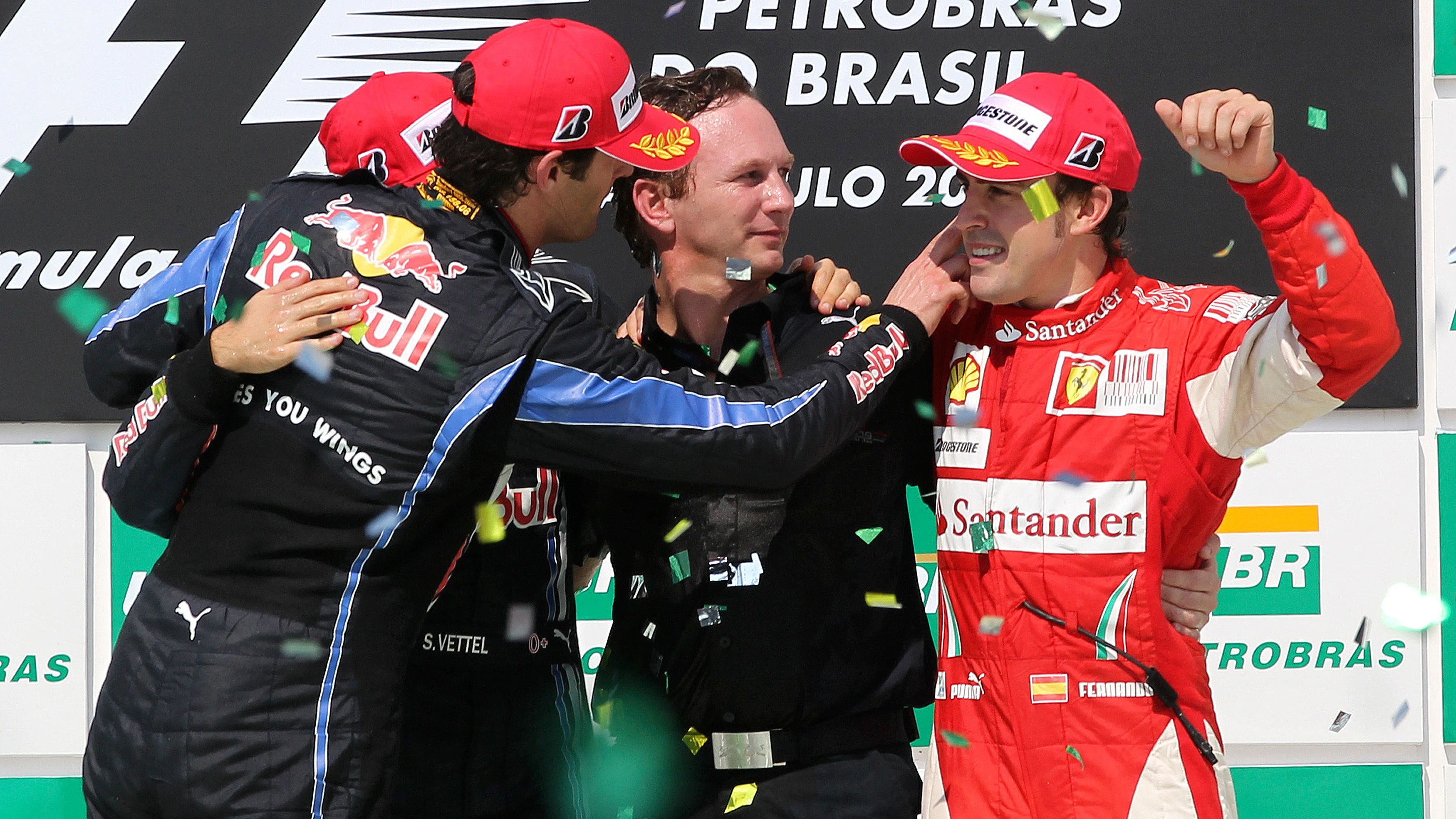 Horner, junto a Fernando Alonso en el podio del GP de Brasil
