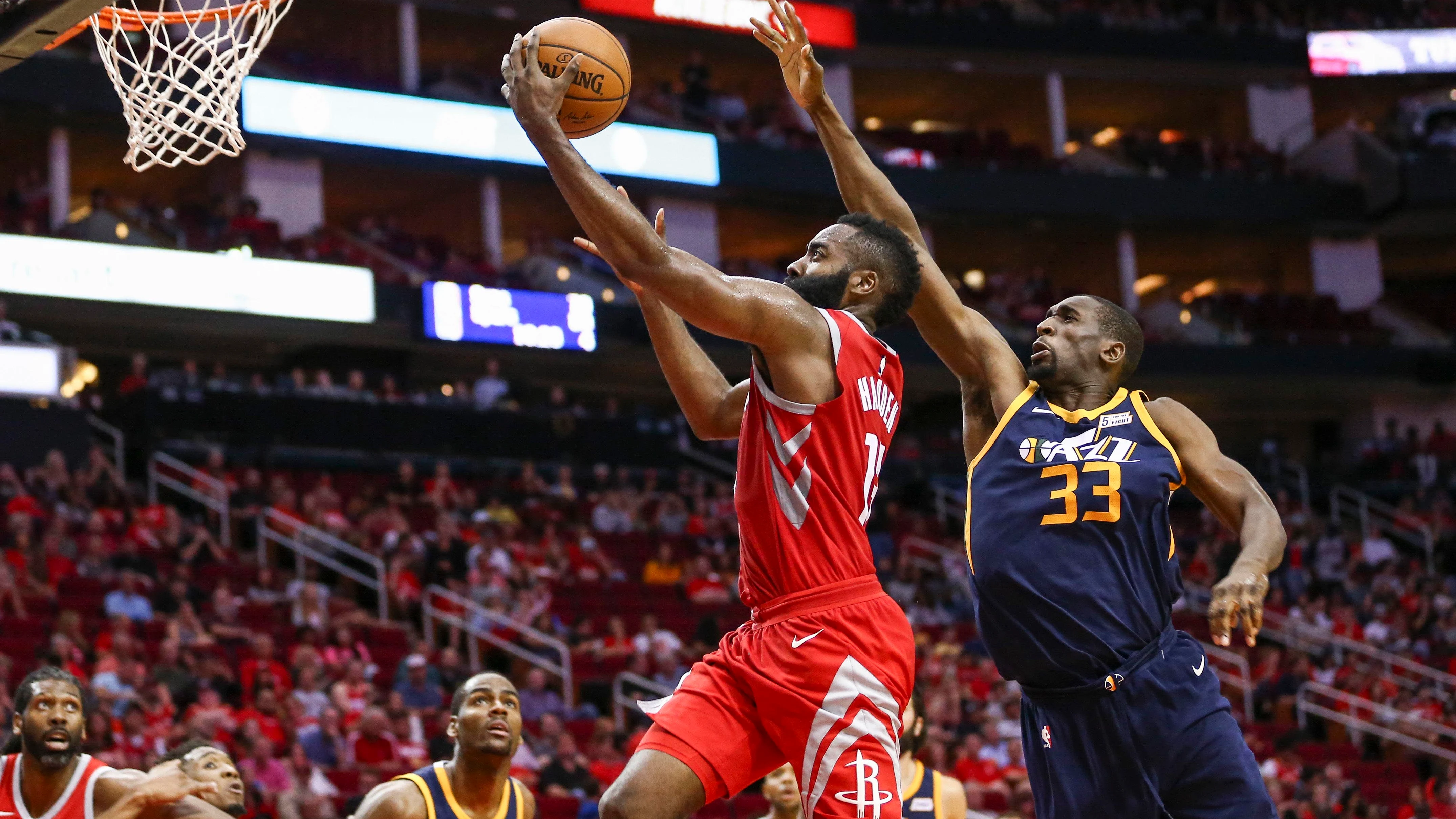 Harden, ante los Utah Jazz