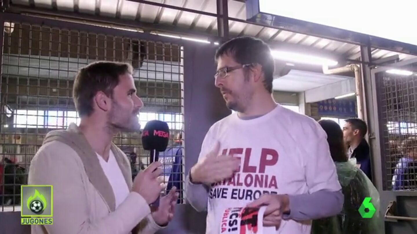  Aficionados del Bar&ccedil;a se niegan a contestar en castellano