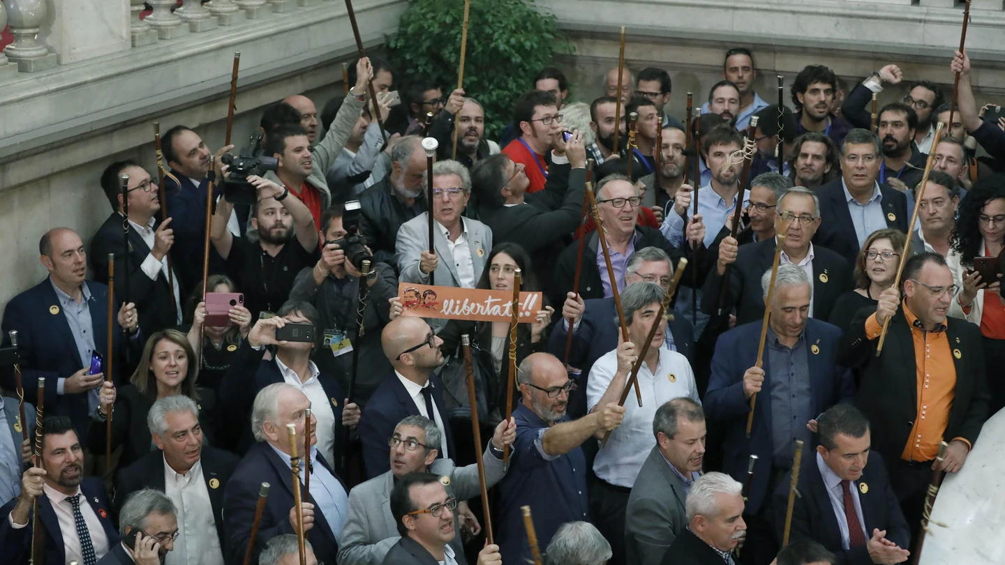 Alcaldes de diferentes localidades de Cataluña en el Parlament Alcaldes de diferentes localidades de Cataluña en el Parlament