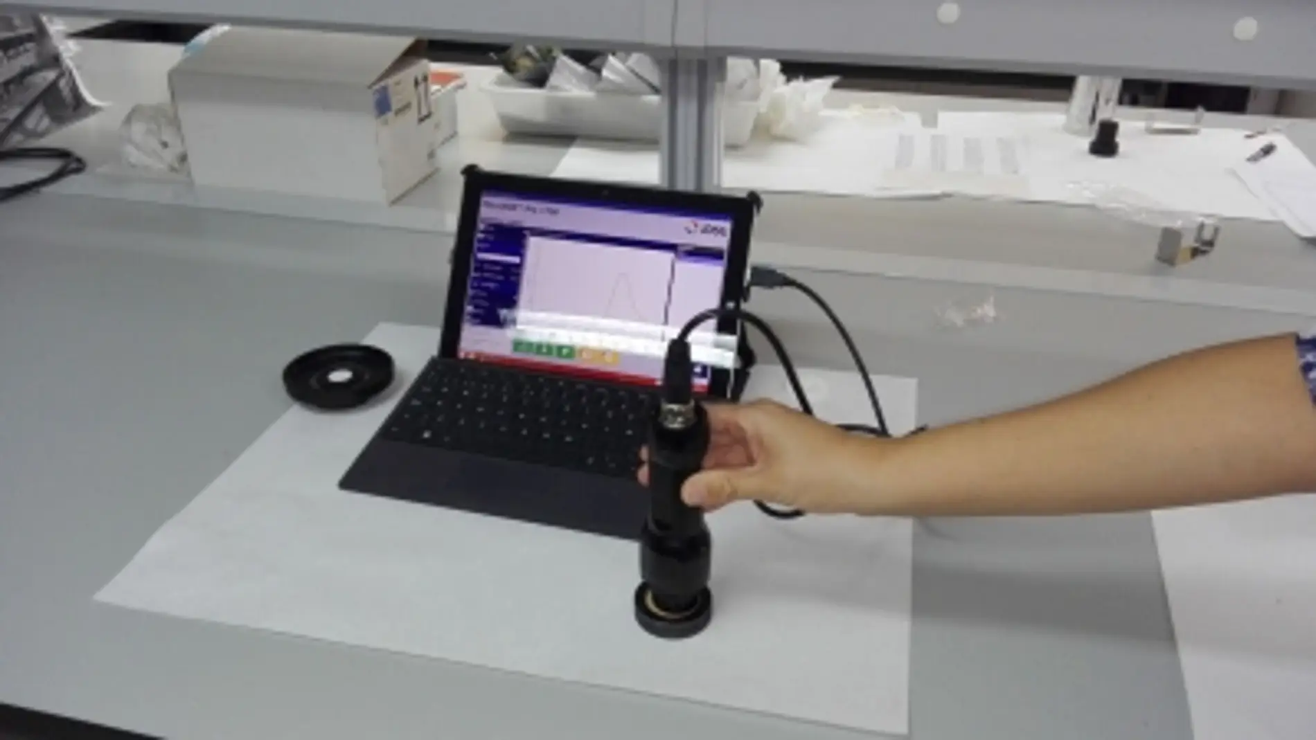 Una nueva tecnica analiza la composicion de la leche de forma instantanea