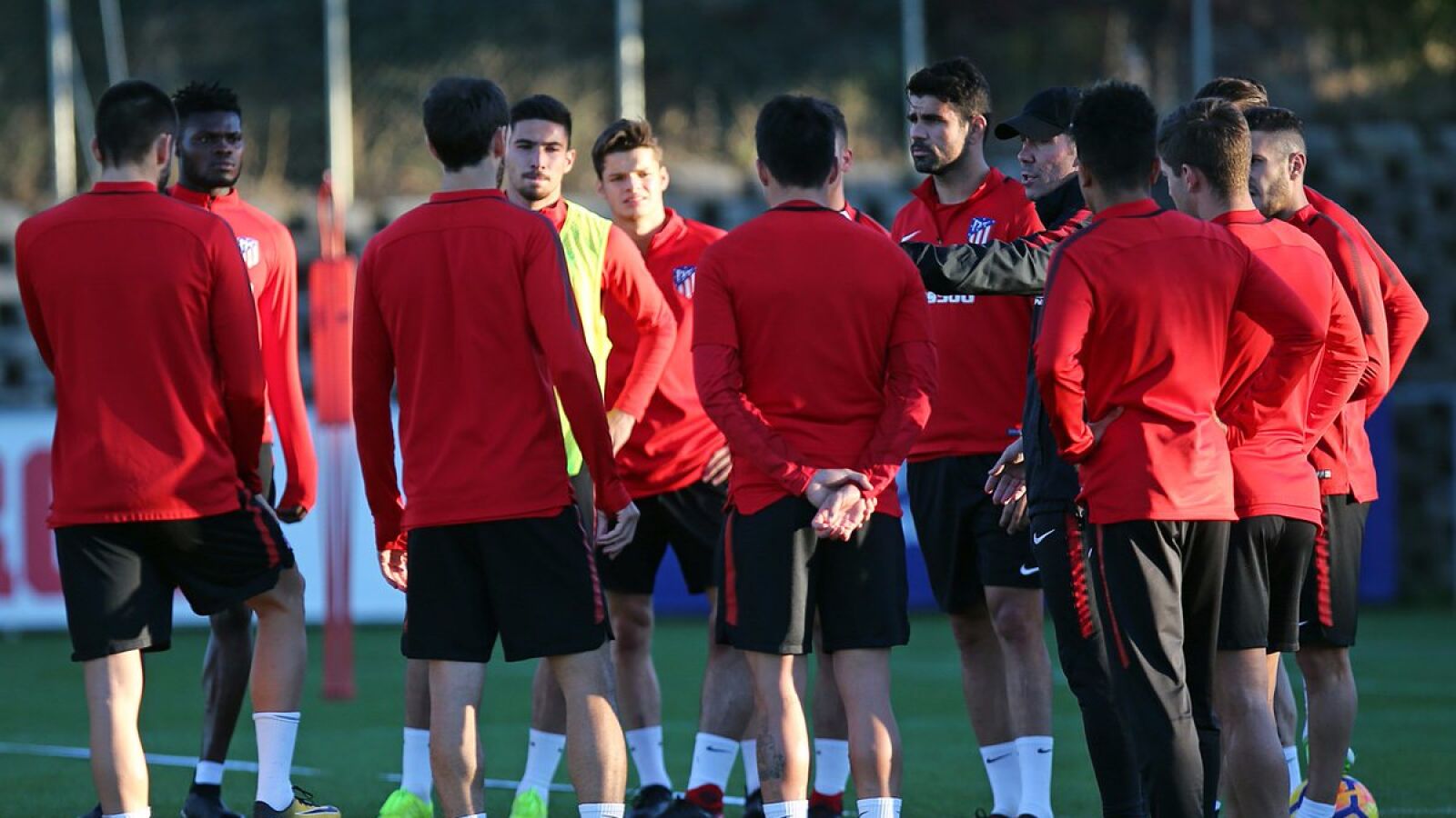 Koke y Carrasco regresan con el grupo