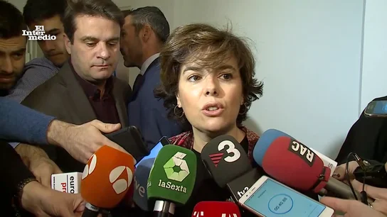 Soraya Sáenz de Santamaría "la lía parda" tras salirle mal un experimento químico Soraya Sáenz de Santamaría "la lía parda" tras salirle mal un experimento químico