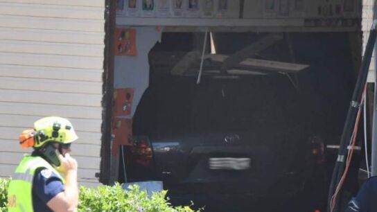 El veh&iacute;culo se empotr&oacute; contra una clase en una escuela prefabricada en S&iacute;dney