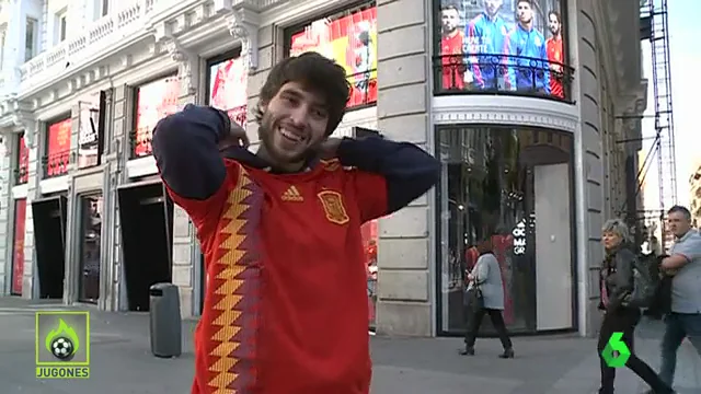 ¿DEBERÍA RETIRARSE LA NUEVA CAMISETA DE LA SELECCIÓN?