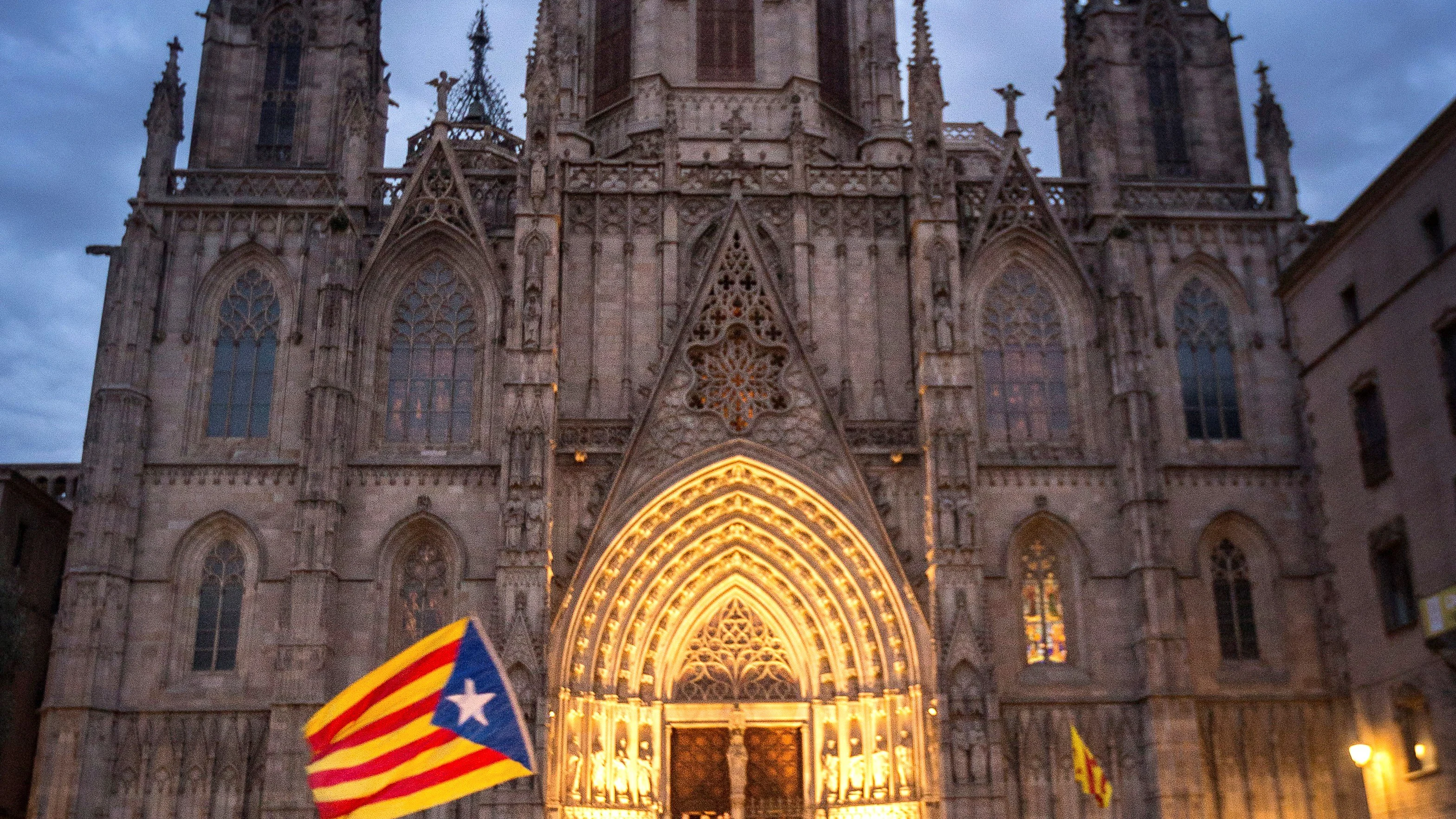 Manifestación en la Plaza de la Catedral en Barcelona