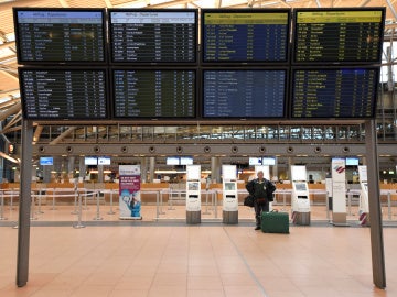 Hamburg airport closed due to threat of attack against flight from Iran