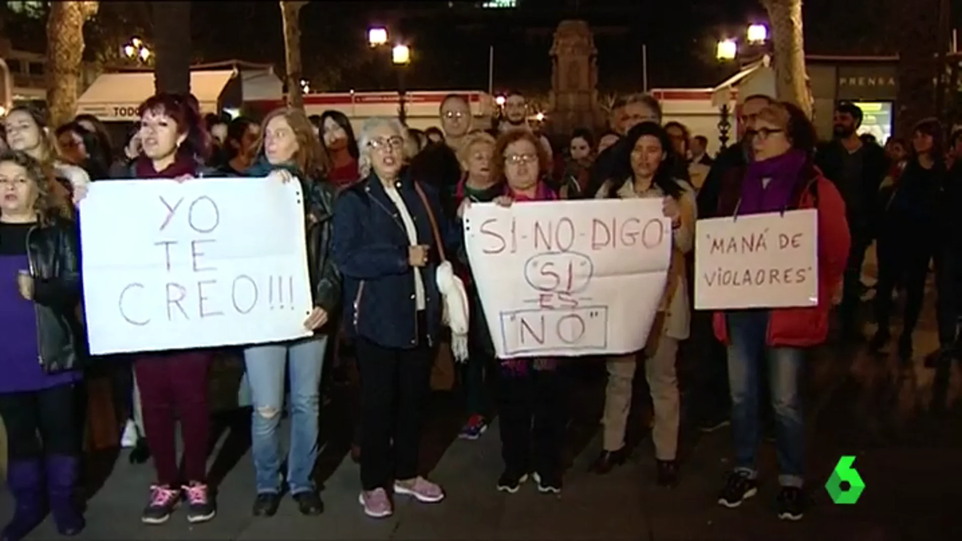 Concentración en Sevilla en apoyo a la víctima de la Manada