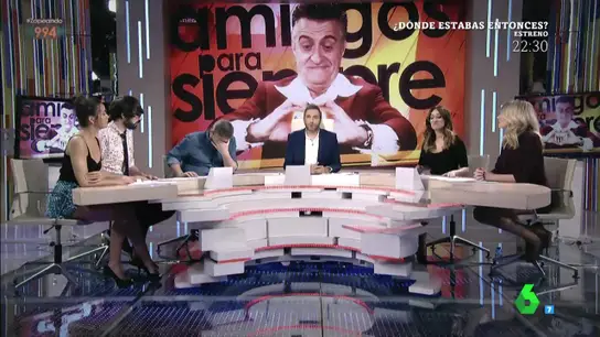 La pillada a Miki Nadal 'echándose la siesta' en pleno directo La pillada a Miki Nadal 'echándose la siesta' en pleno directo
