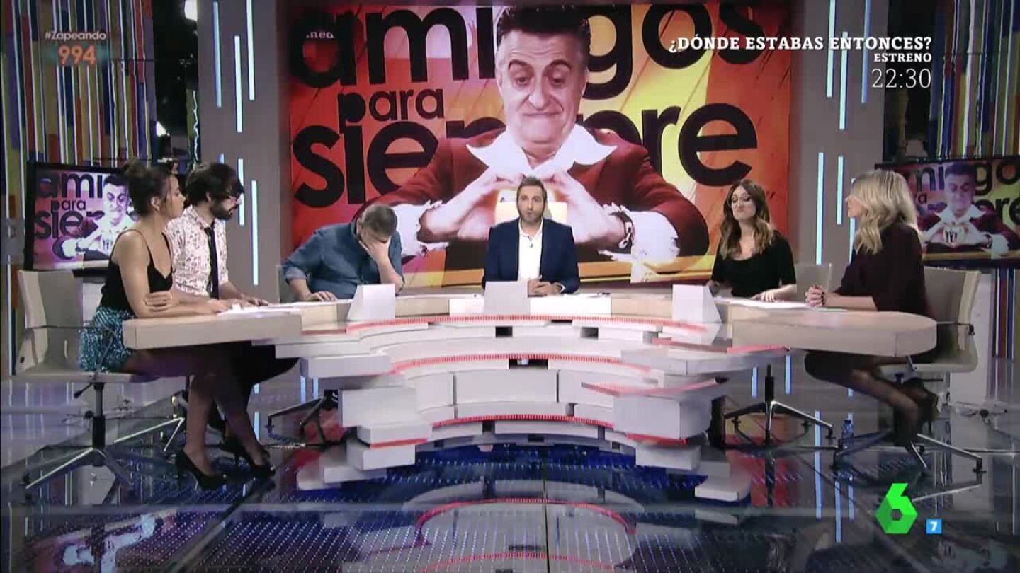 La pillada a Miki Nadal 'ech&aacute;ndose la siesta' en pleno directo