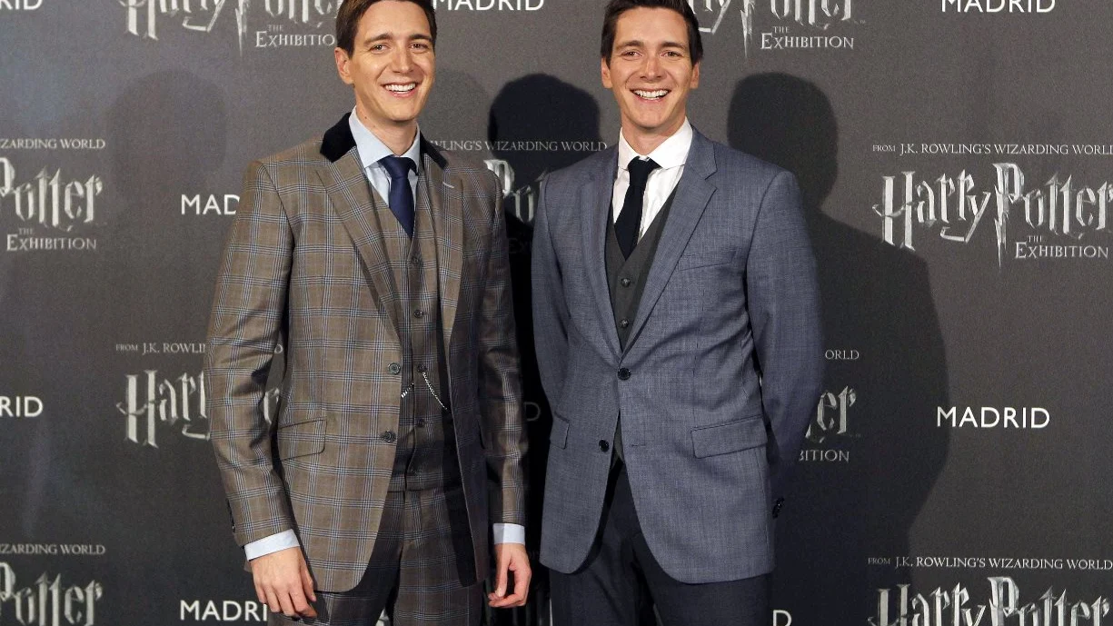 Los actores Oliver (i) y James (d) Phelps, durante el photocall de inauguración de Harry Potter Exhibition Los actores Oliver (i) y James (d) Phelps, durante el photocall de inauguración de Harry Potter Exhibition