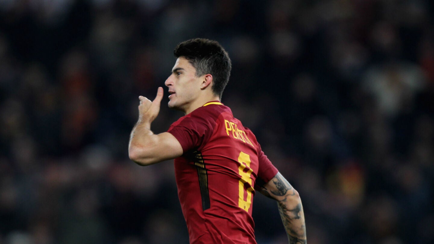 Perotti celebra un gol
