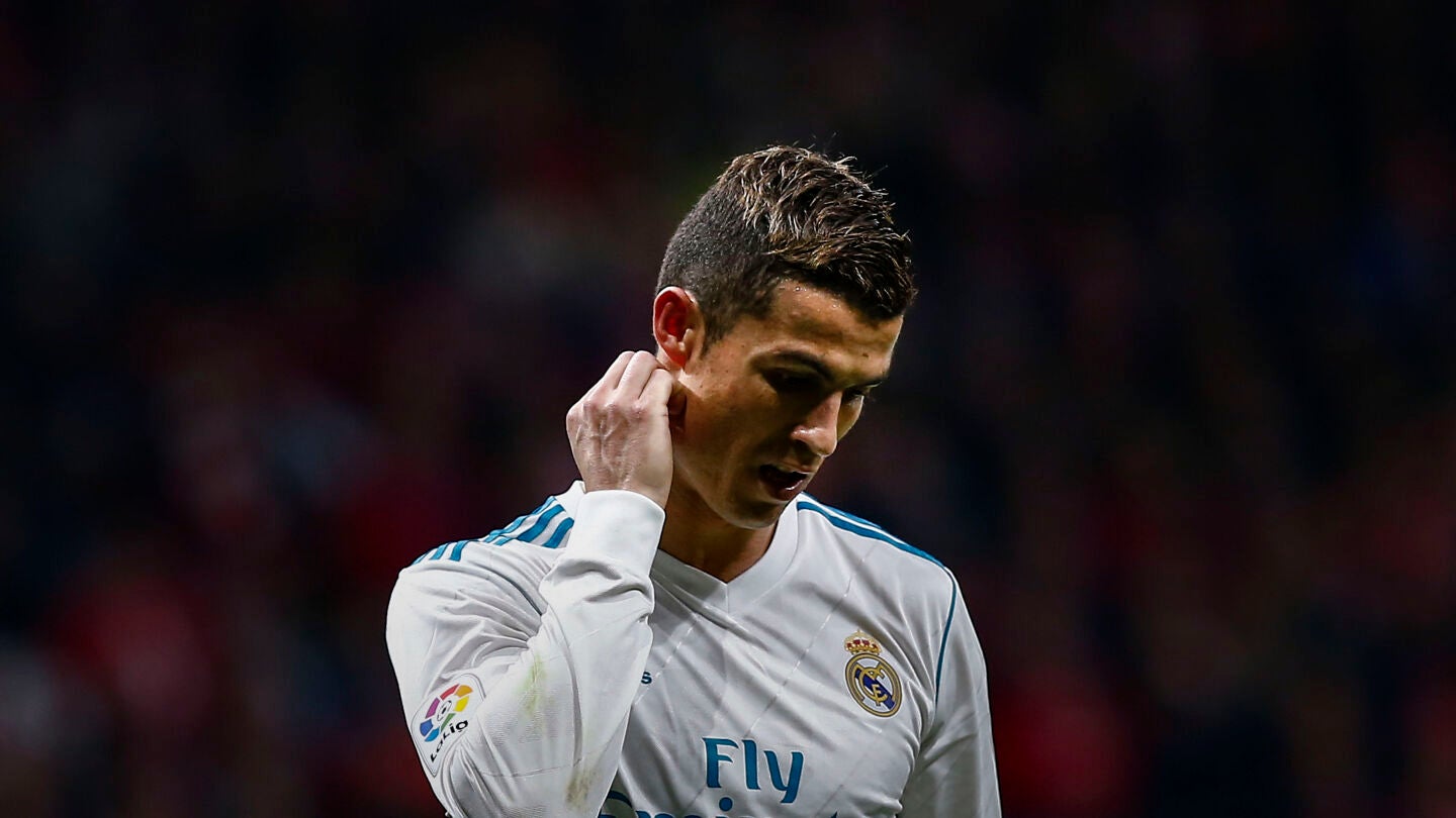 Cristiano Ronaldo se lamenta tras una acci&oacute;n en el Wanda Metropolitano
