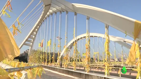 Lazos amarillos para reivindicar la excarcelación de los presos Lazos amarillos para reivindicar la excarcelación de los presos
