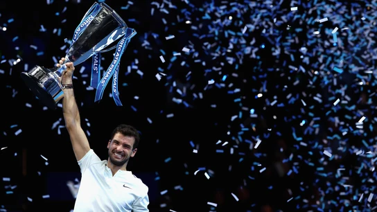 Dimitrov levanta la Copa de Maestros en Londres Dimitrov levanta la Copa de Maestros en Londres