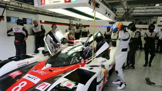 Fernando Alonso se sube al Toyota Fernando Alonso se sube al Toyota