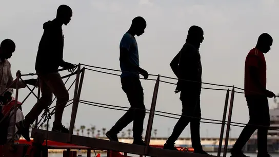 Rescatada una patera en el Estrecho Rescatada una patera en el Estrecho