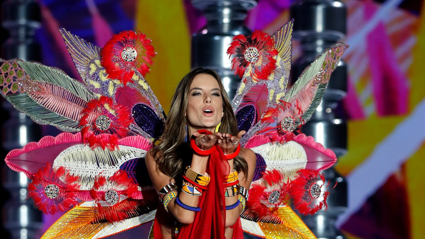 Alessandra Ambrosio Desfile de Victoria's Secret