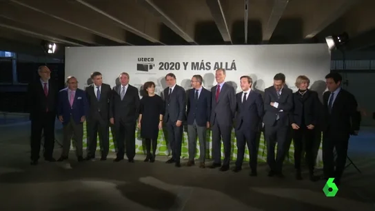Miembros de Uteca junto con Soraya Saenz de Santamaría en la clausura anual. uteca