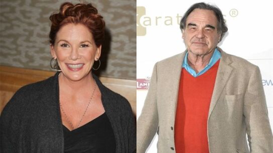Melissa Gilbert y Oliver Stone