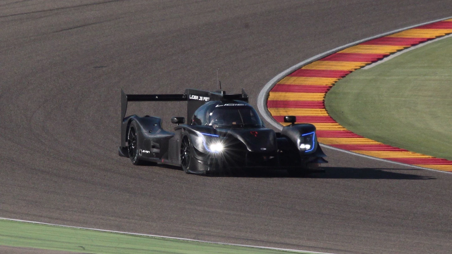 Fernando Alonso, a los mandos del Ligier JS P217 Fernando Alonso, a los mandos del Ligier JS P217
