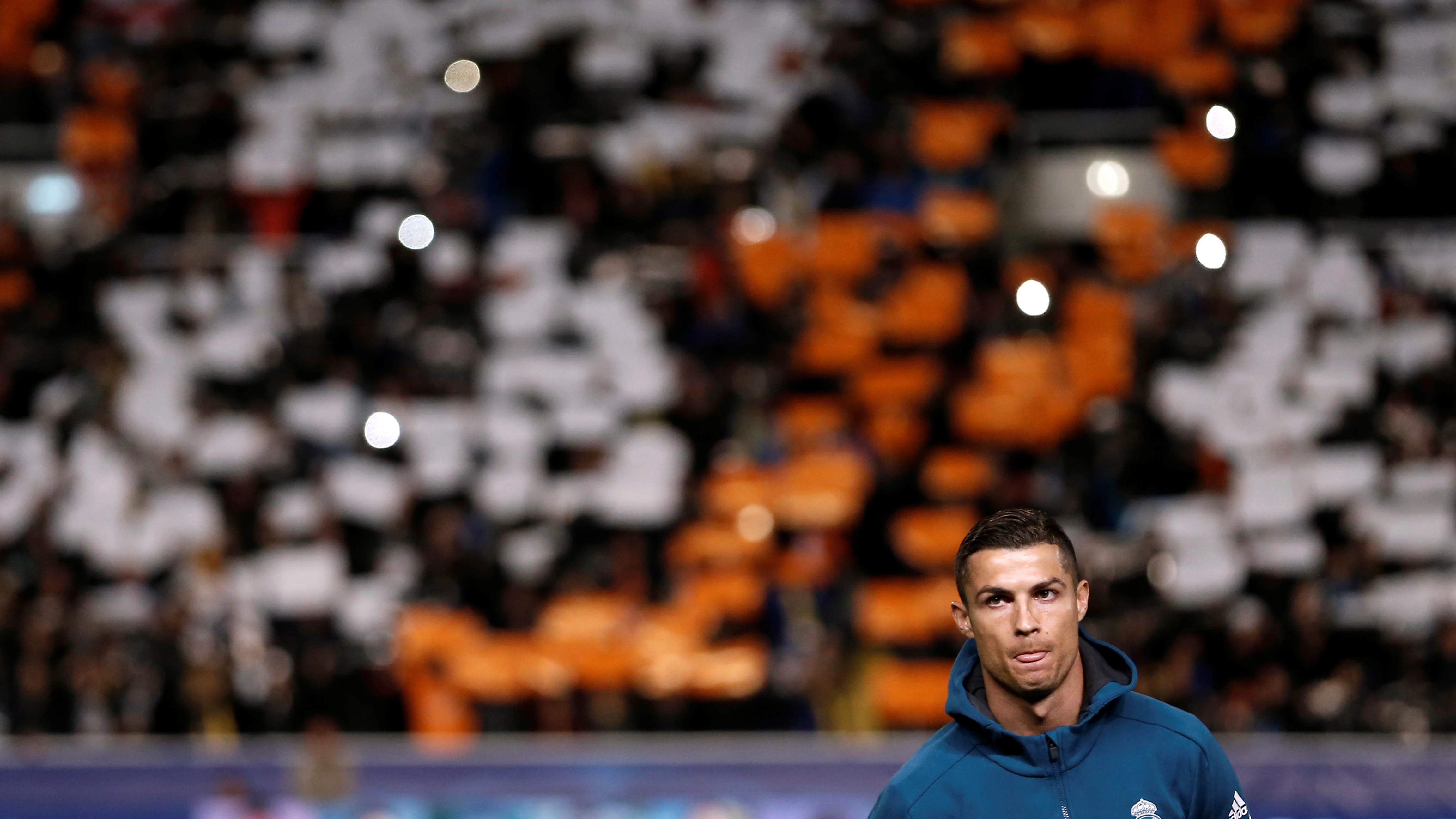 Cristiano Ronaldo, antes del partido contra el APOEL en Nicosia Cristiano Ronaldo, antes del partido contra el APOEL en Nicosia