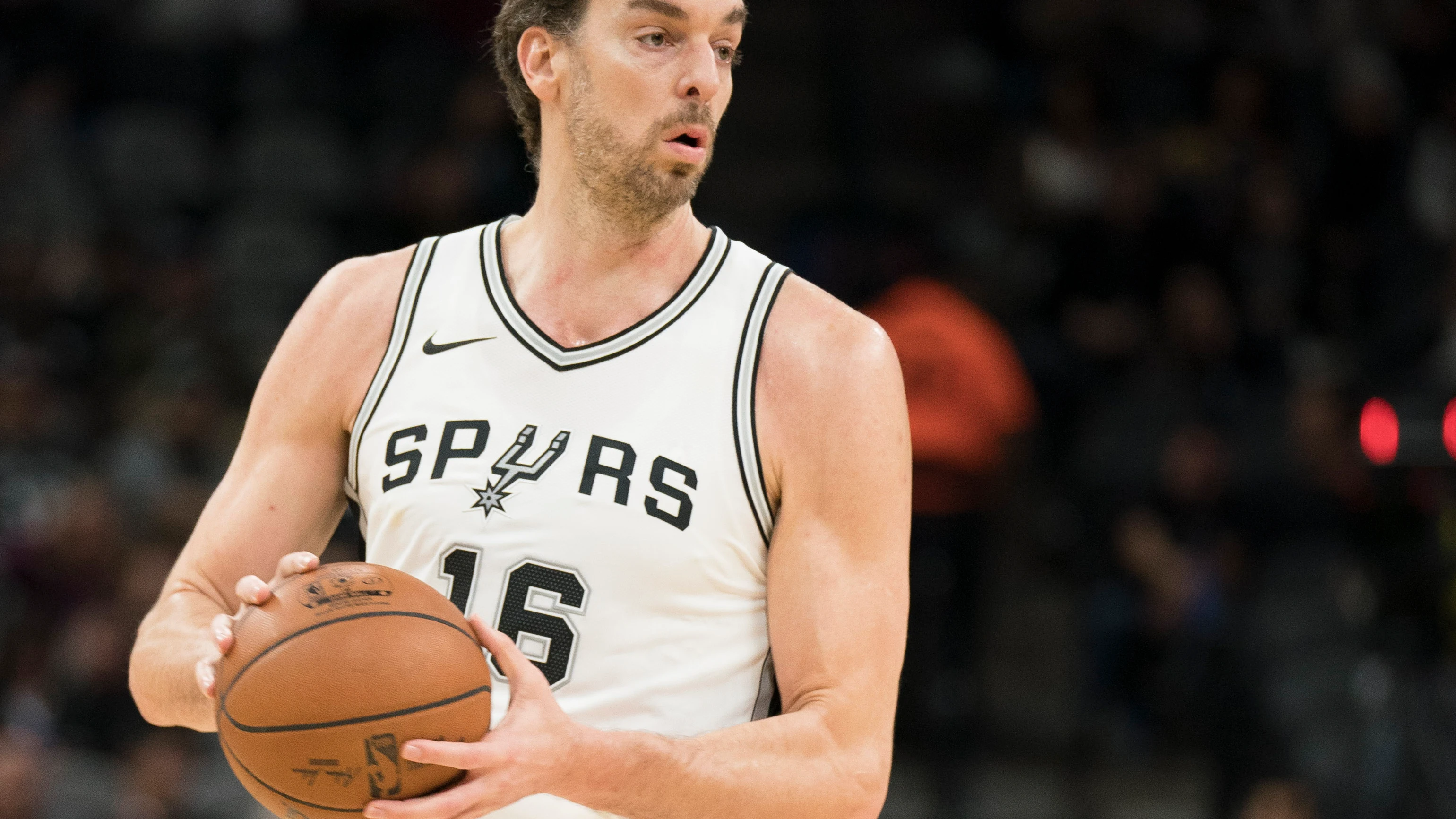 Pau Gasol, durante un partido con los Spurs