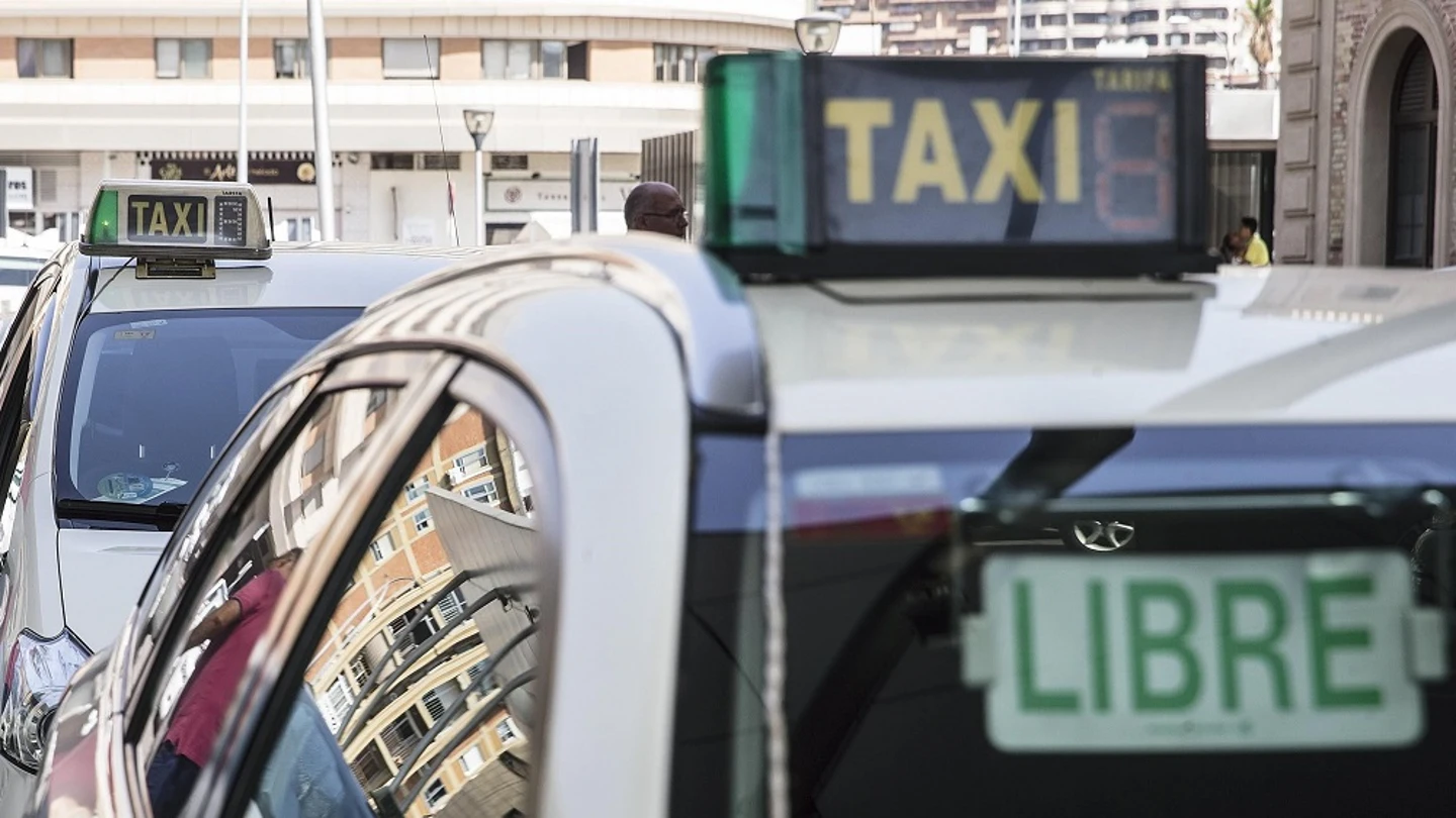 Imagen de un taxi en Madrid Imagen de un taxi en Madrid