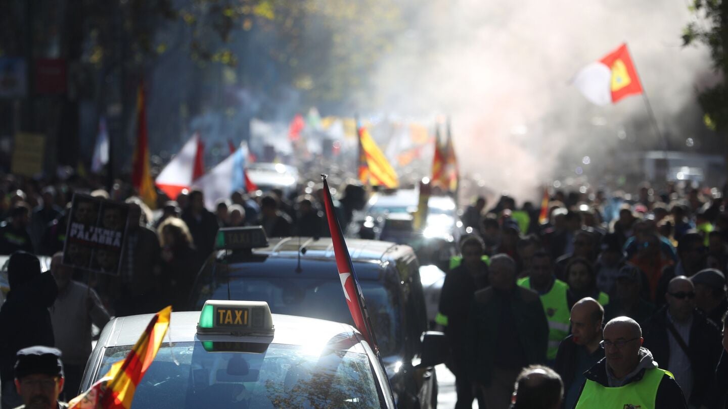 Miles de taxistas de toda Espa&ntilde;a se manifiestan en Madrid 