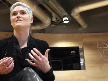 AMBER CASE, CYBORG ANTROPÓLOGA AMBER CASE, CYBORG ANTROPÓLOGA