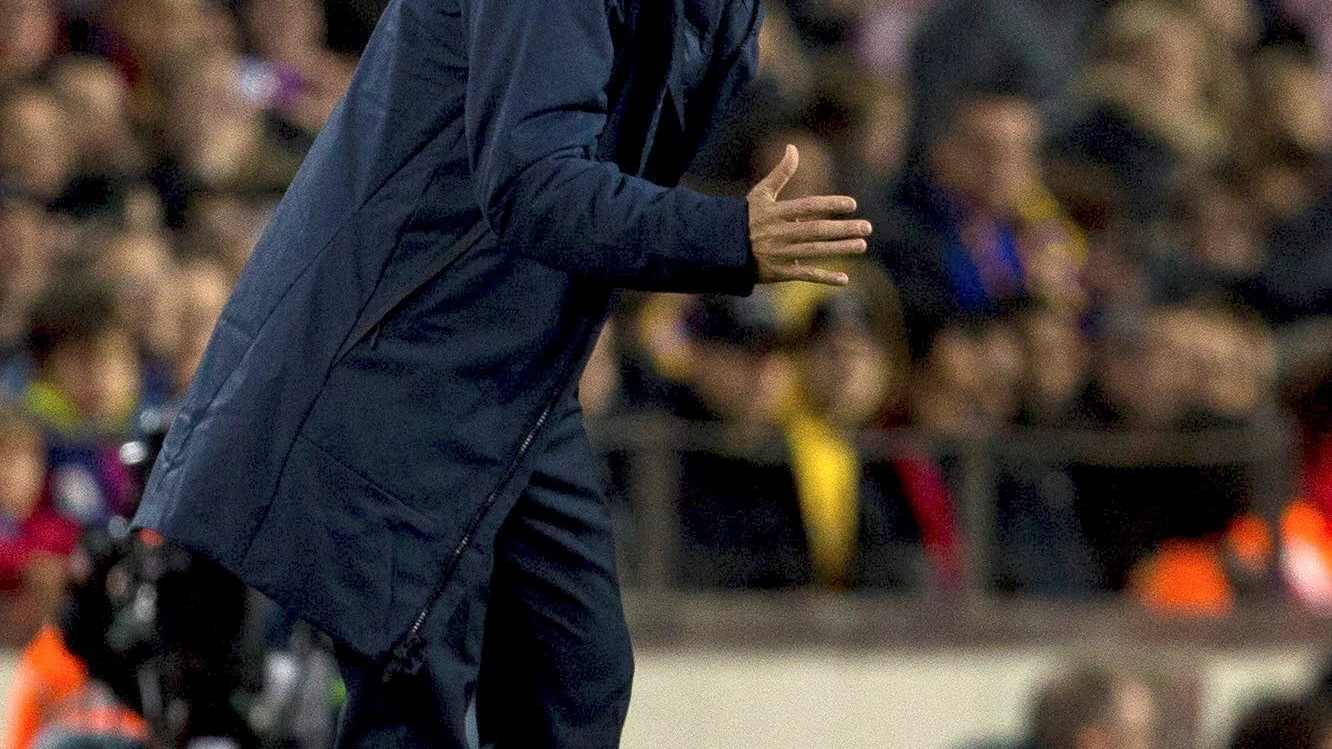 Valverde, en la banda del Camp Nou