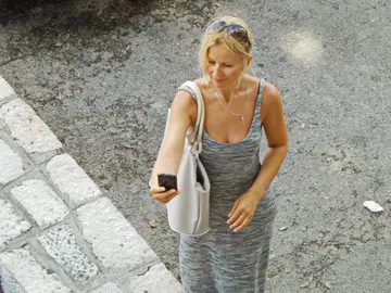 Una usuaria se hace un selfie Una usuaria se hace un selfie