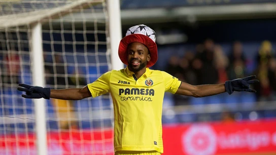 Bakambu celebra un gol ante la Ponferradina Bakambu celebra un gol ante la Ponferradina