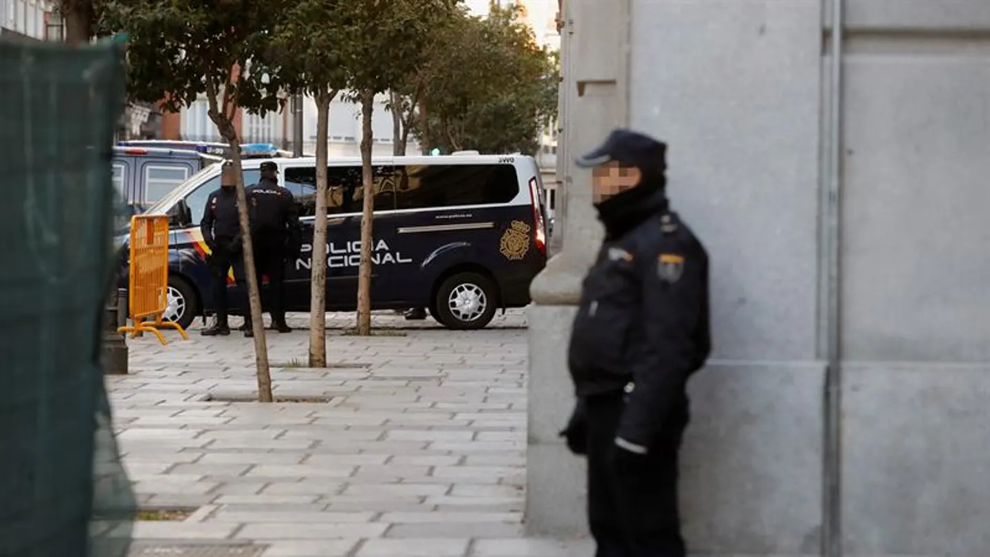 Furgón en el que han trasladado a los exconsellers Furgón en el que han trasladado a los exconsellers