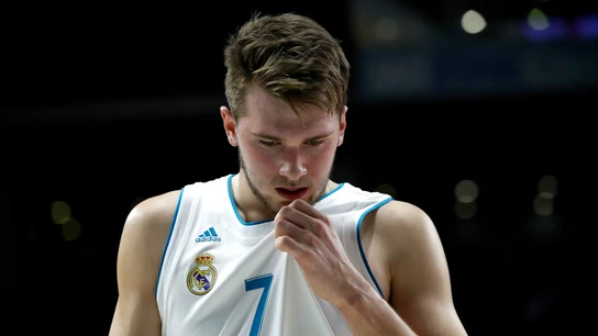 Luka Doncic, cabizbajo Luka Doncic, cabizbajo